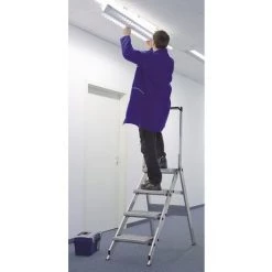 CERTEO Escabeau Pliant En Alu - Marche En Aluminium Strié - Avec Garde-corps, 3 Marches -Pas Cher Échelle Magasin 15706332 4