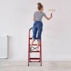 Relaxdays Escabeau, Pliable, 4 Marches Antidérapantes, Charge Maximale : 150 kg, Garde-corps, Blanc/noir -Pas Cher Échelle Magasin 56478861 4